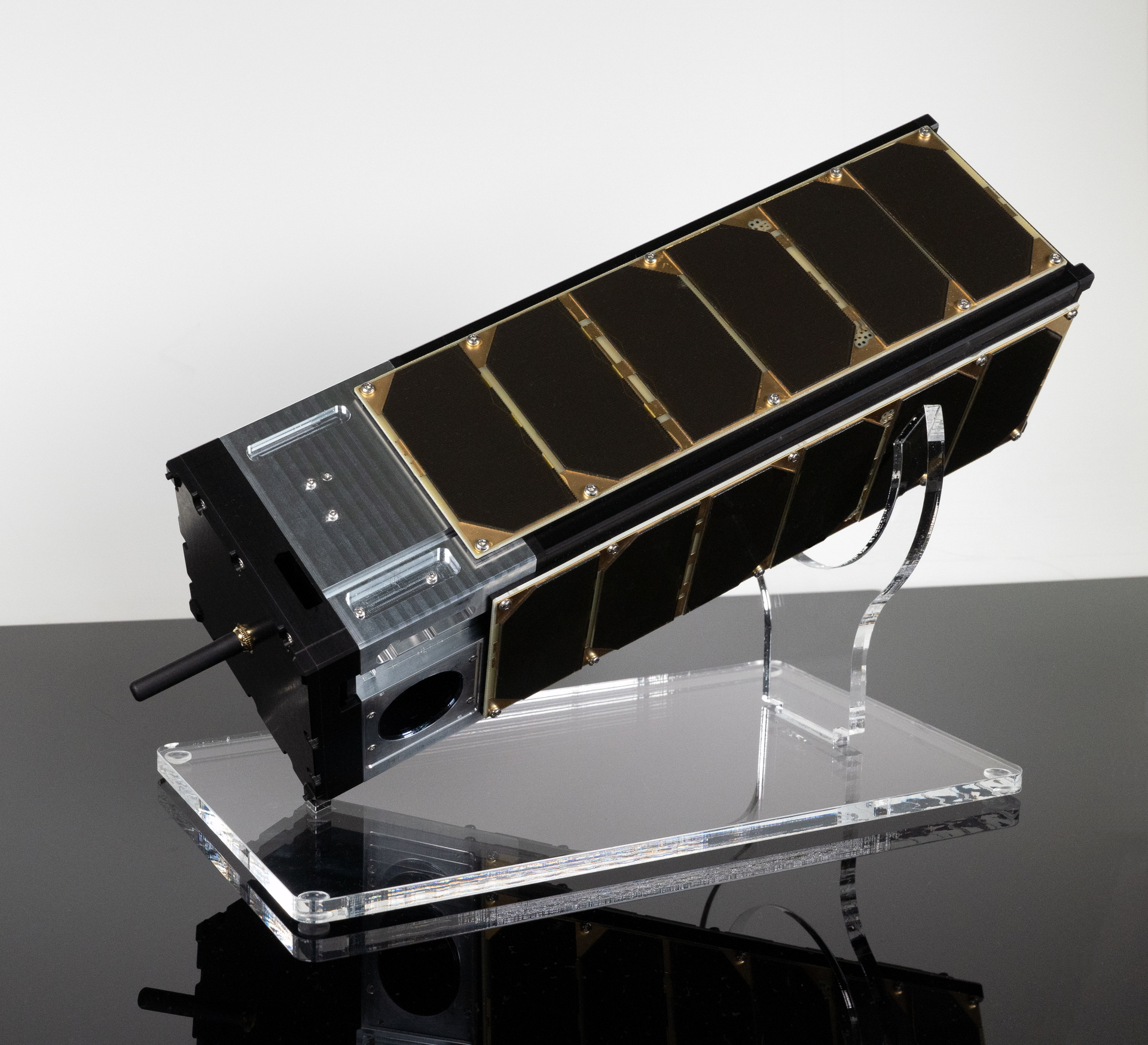 Nanosatellit »W-Cube«