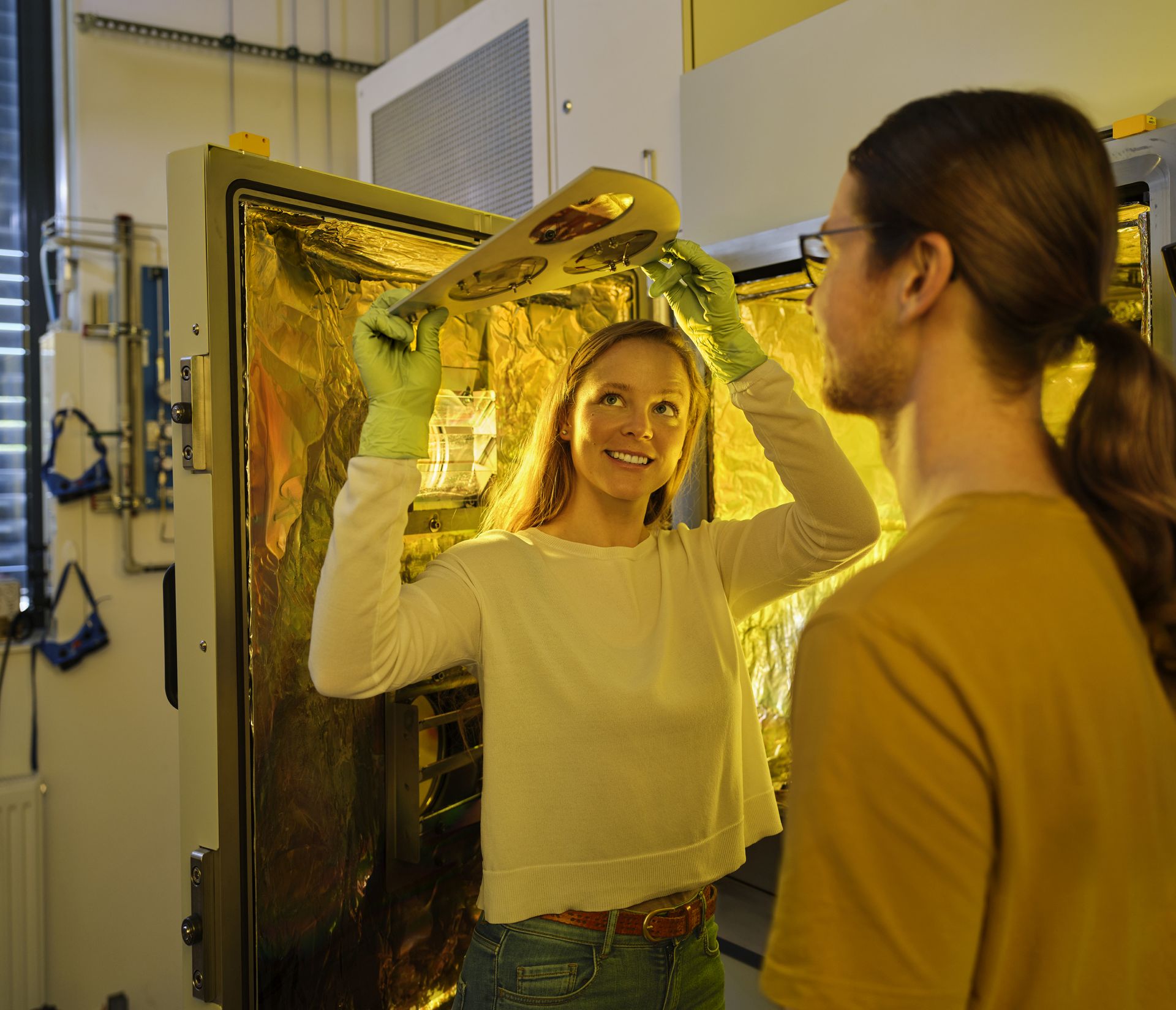 Fraunhofer IAF offers PhD positions in various areas of semiconductor technology.