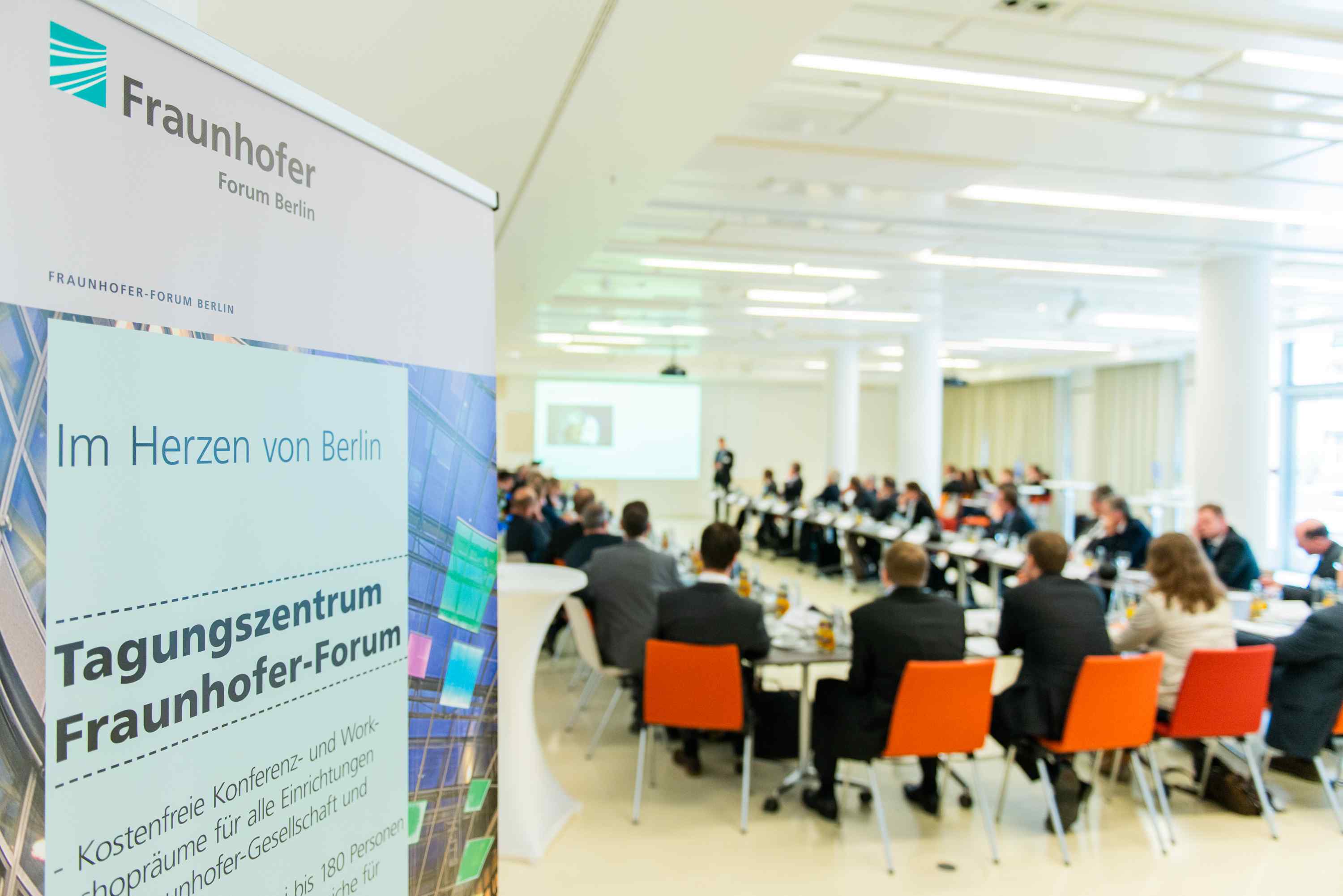 Discussion on the launch of the Fraunhofer lighthouse project QMag.