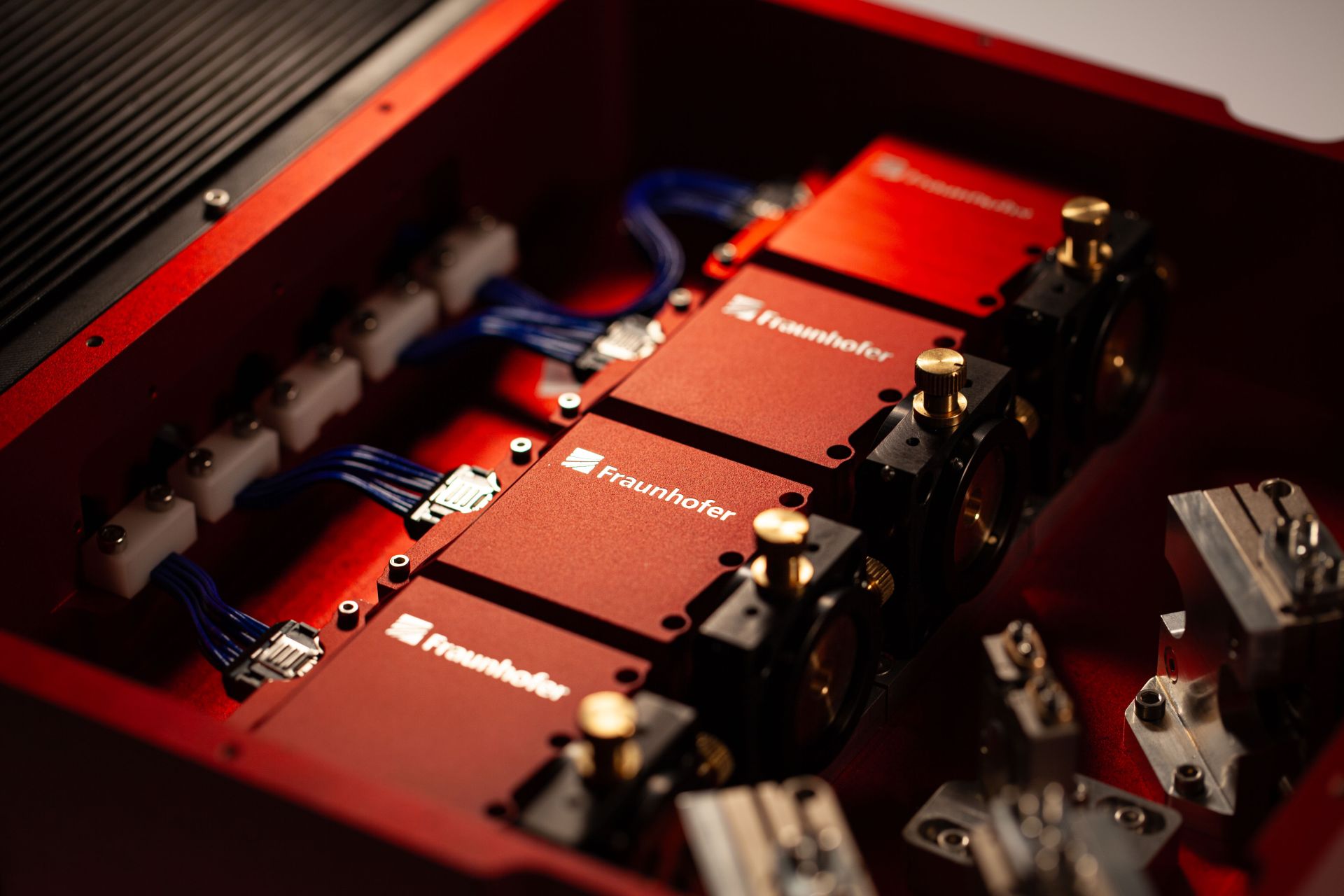 Multi-core laser system comprising four laser modules